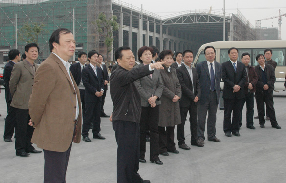 常州市市長(zhǎng)王偉成一行來(lái)上上集團(tuán)督查特種及超高壓電纜項(xiàng)目建設(shè)情況